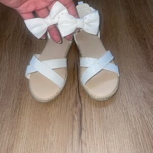 OshKosh B'gosh White Cream Sandals Slip-On Summer Style